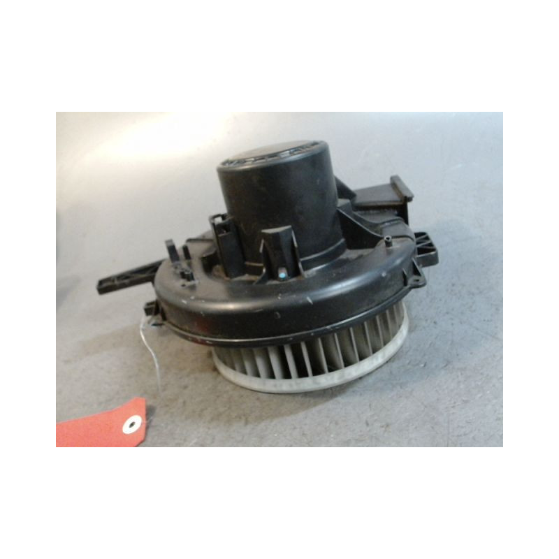 MOTEUR VENTILATEUR CHAUFFAGE VOLKSWAGEN POLO 5 PHASE 2 1.4 TDI - 12V T