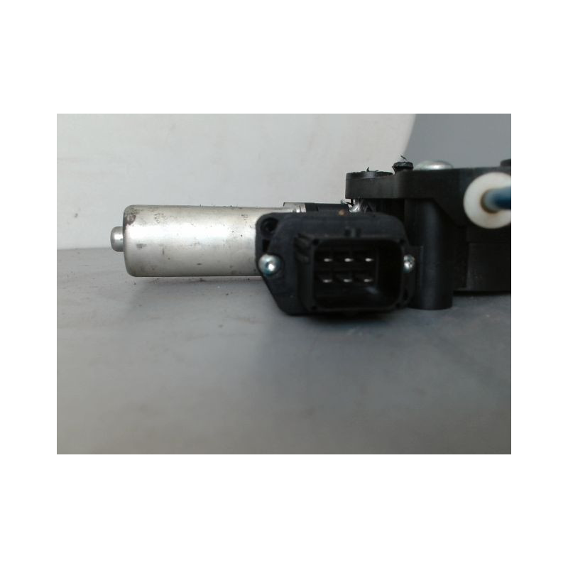 MECANISME+MOTEUR LEVE-GLACE AVANT GAUCHE OPEL CORSA D PHASE 1 1.3 CDTI - 16V