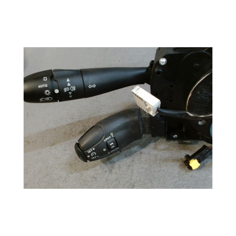 BLOC COMMODOS PEUGEOT 207 ESSENCE
