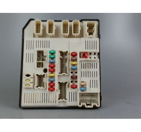 PLATINE FUSIBLE AV