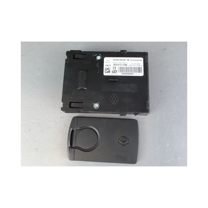LECTEUR DE CARTE RENAULT MEGANE 3 PHASE 3 LIFE  ESSENCE