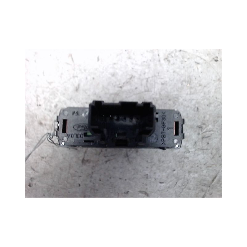 BOUTON DE WARNING FORD MONDEO 3 PHASE 1 BREAK 1.8 TDC