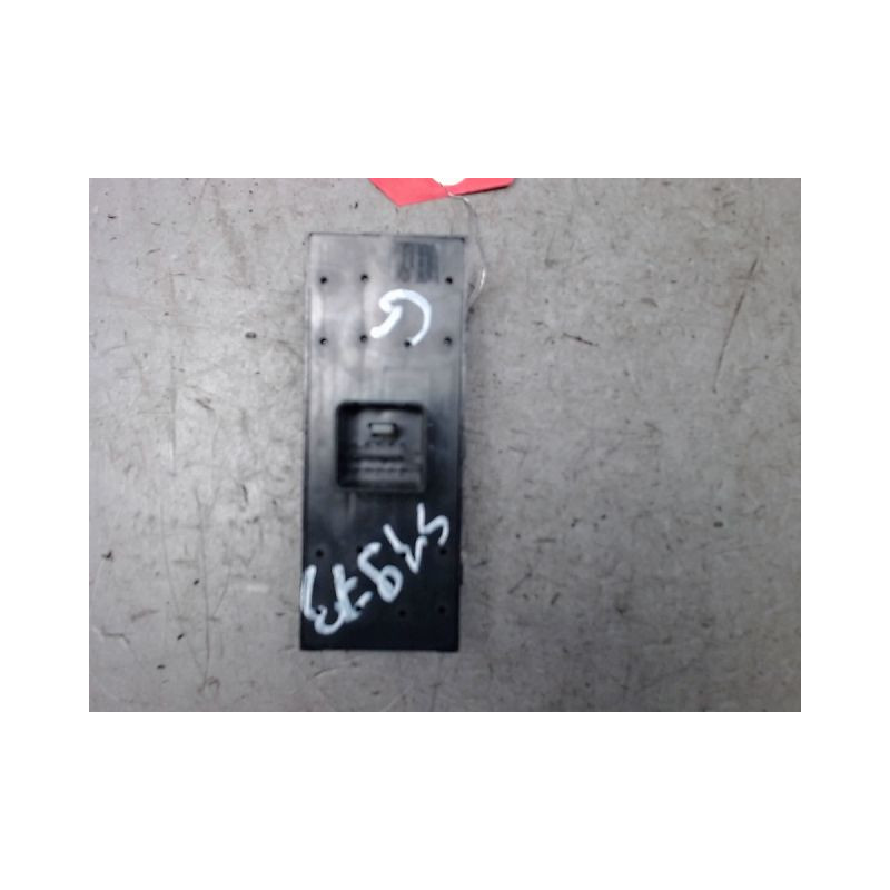 COMMANDE LEVE-GLACE PORTE AVG VOLKSWAGEN GOLF 5 1.9 TDI - 8V TURBO