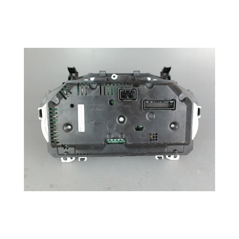 BLOC COMPTEURS TOYOTA YARIS 3 PHASE 2 1.5I - 16V HYB