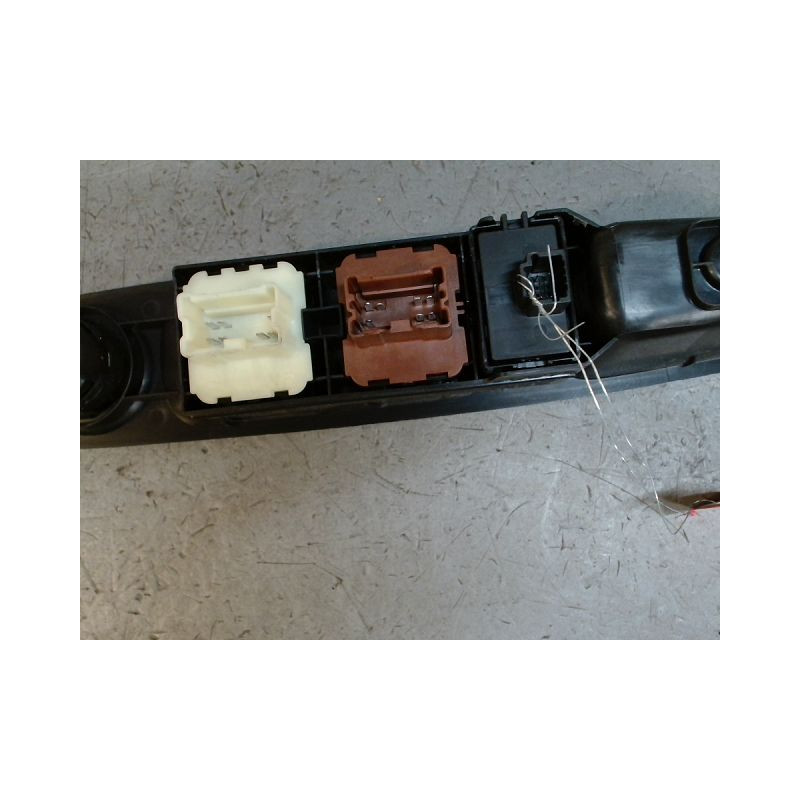 COMMANDE LEVE-GLACE PORTE AVG RENAULT ZOE