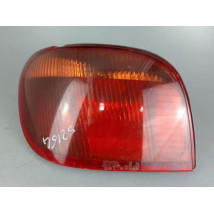 FEU ARRIERE GAUCHE  TOYOTA YARIS 1 PHASE 2 1.4 D4D - 8V T