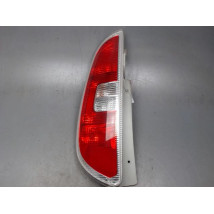 FEU ARRIERE GAUCHE  SKODA ROOMSTER PHASE 1 1.9 TDI - 8V