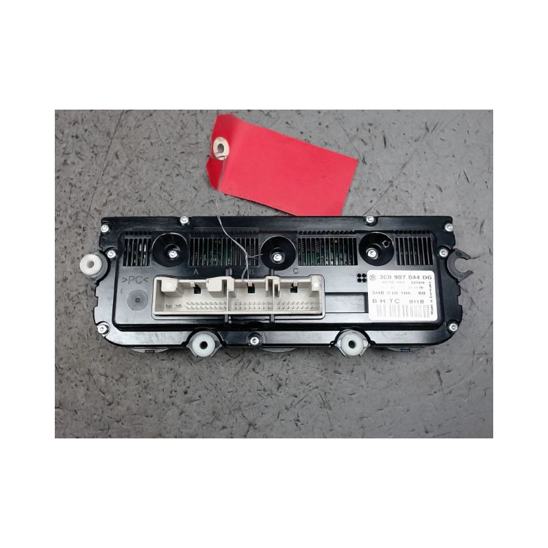 COMMANDE DE CHAUFFAGE VOLKSWAGEN PASSAT 5 BREAK 2.0 TDI - 16V T
