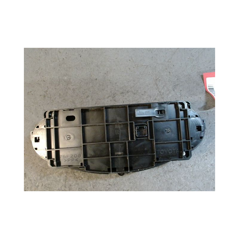 COMMANDE DE CHAUFFAGE TOYOTA YARIS 3 PHASE 2 1.5I - 16V HYB