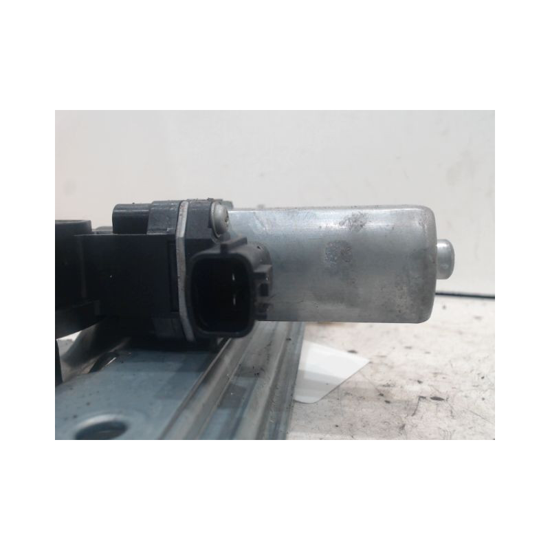 MECANISME+MOTEUR LEVE-GLACE ARRIERE DROIT RENAULT CAPTUR