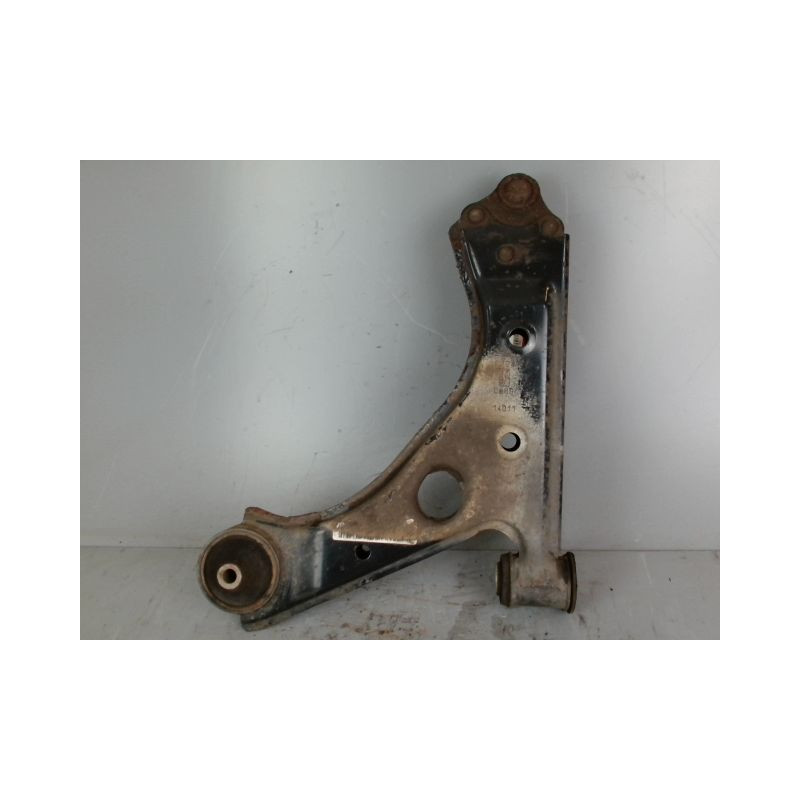 TRIANGLE INFERIEUR AVANT DROIT OPEL CORSA D PHASE 1  ESSENCE