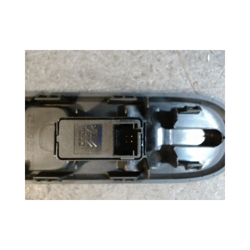 COMMANDE LEVE-GLACE PORTE AVD PEUGEOT 5008 1 PHASE 1 1.6 HDI - 8V TU