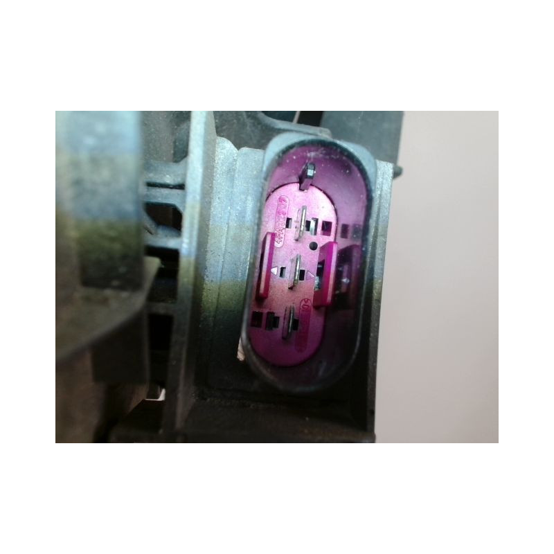 MOTEUR VENTILATEUR RADIATEUR VOLKSWAGEN POLO 5 PHASE 1 1.6 TDI - 16V T