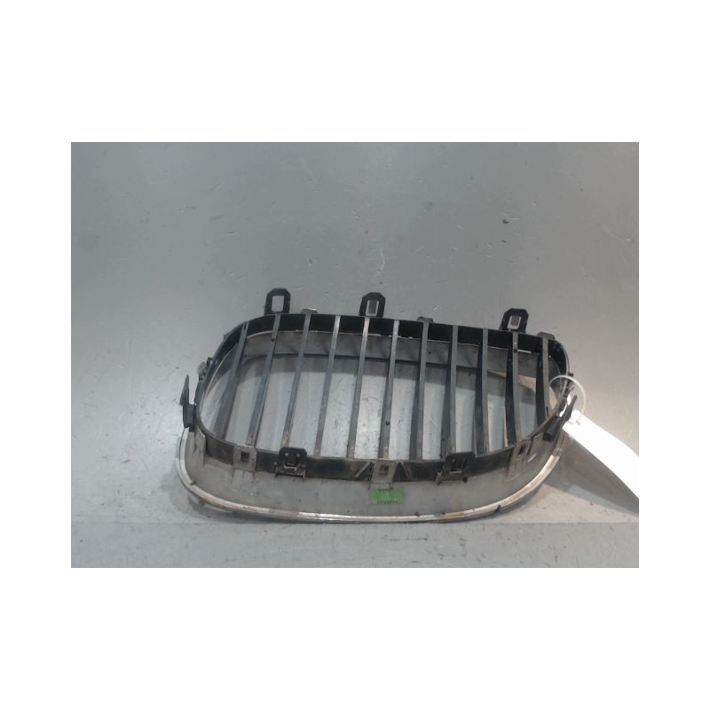 GRILLE CALANDRE DROIT B.M.W. SERIE 5