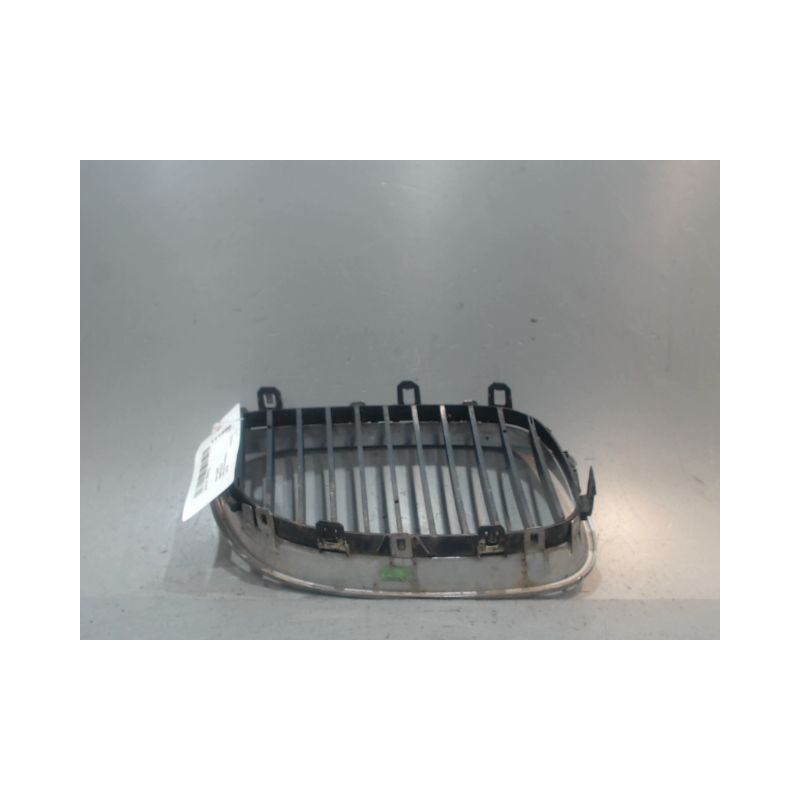 GRILLE CALANDRE GAUCHE B.M.W. SERIE 5
