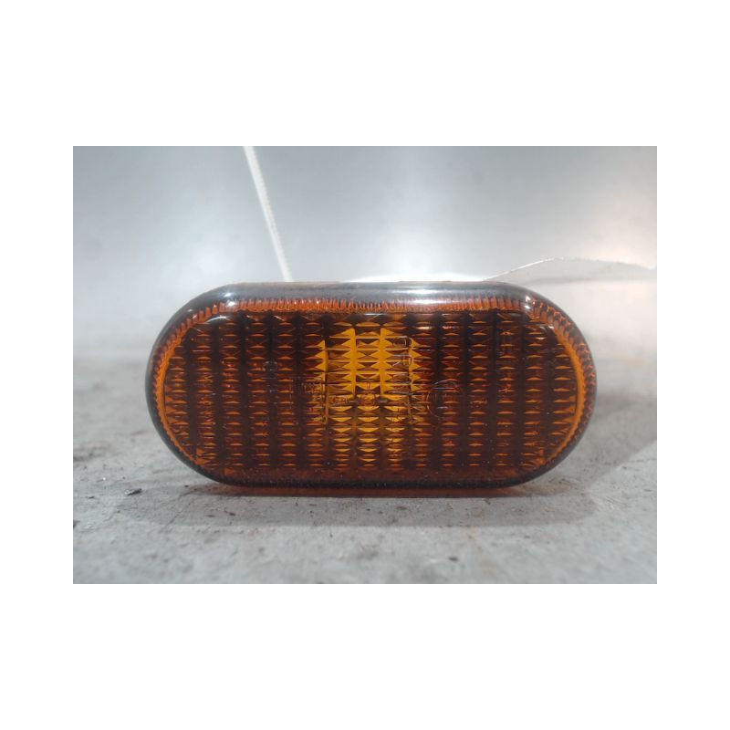 REPETITEUR AILE GAUCHE RENAULT MEGANE