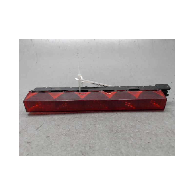 FEUX STOP SUPPLEMENTAIRE FORD FOCUS SW 2005-2007