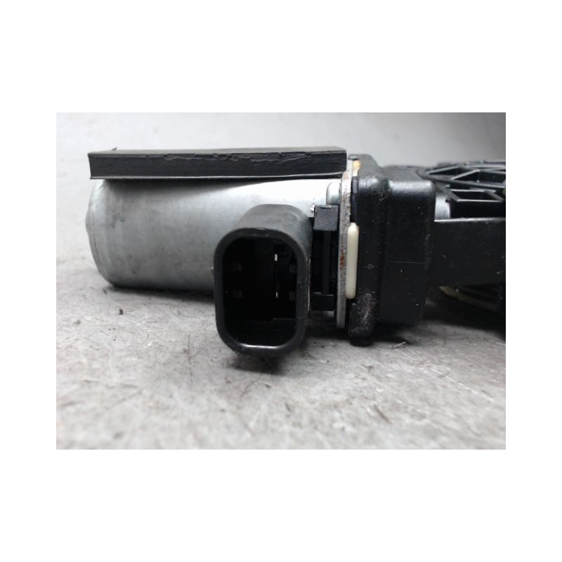 MECANISME+MOTEUR LEVE-GLACE AVANT DROIT FIAT 500 2007-