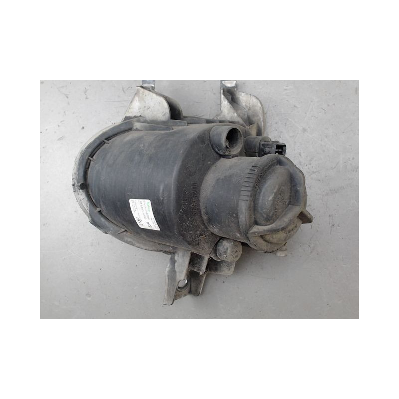 PHARE ANTIBROUILLARD AVANT DROIT PEUGEOT 206