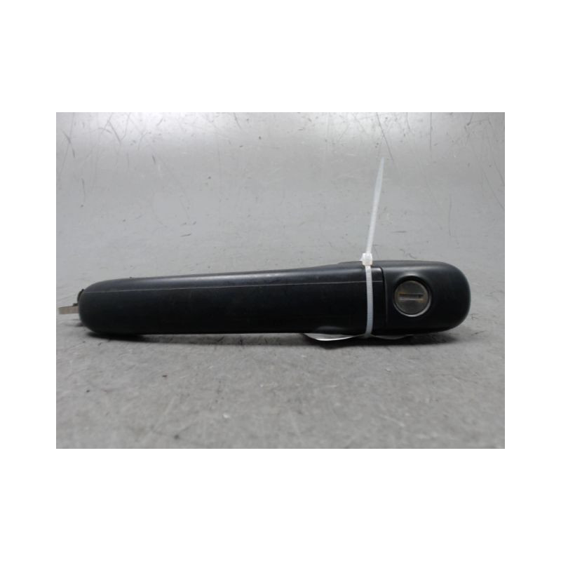 POIGNEE EXTERIEURE PORTE AVANT GAUCHE VOLKSWAGEN POLO 94-99