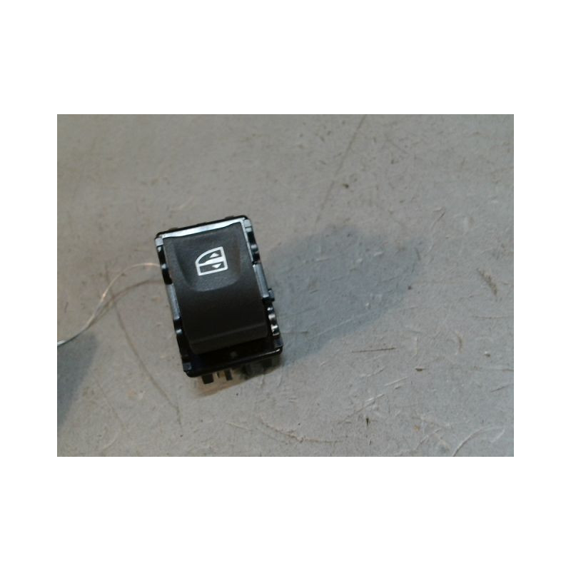 COMMANDE LEVE-GLACE PORTE ARG RENAULT MEGANE