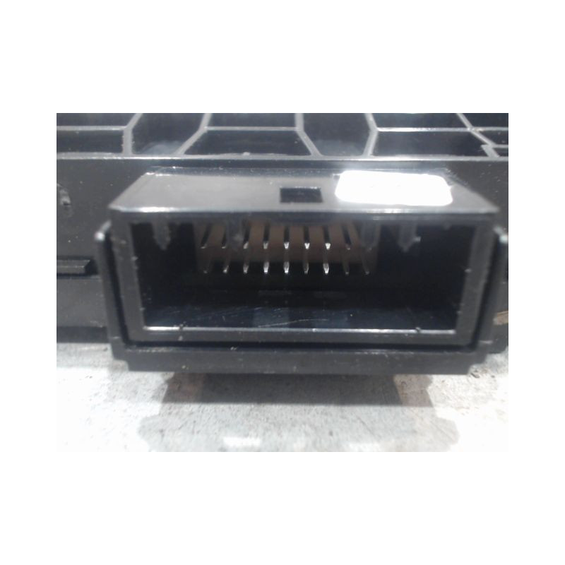 BOUTON DE WARNING DACIA DUSTER