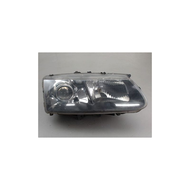 PHARE DROIT RENAULT AVANTIME