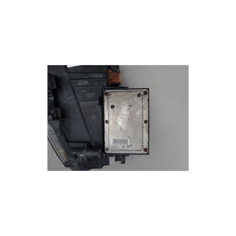 PHARE DROIT RENAULT AVANTIME
