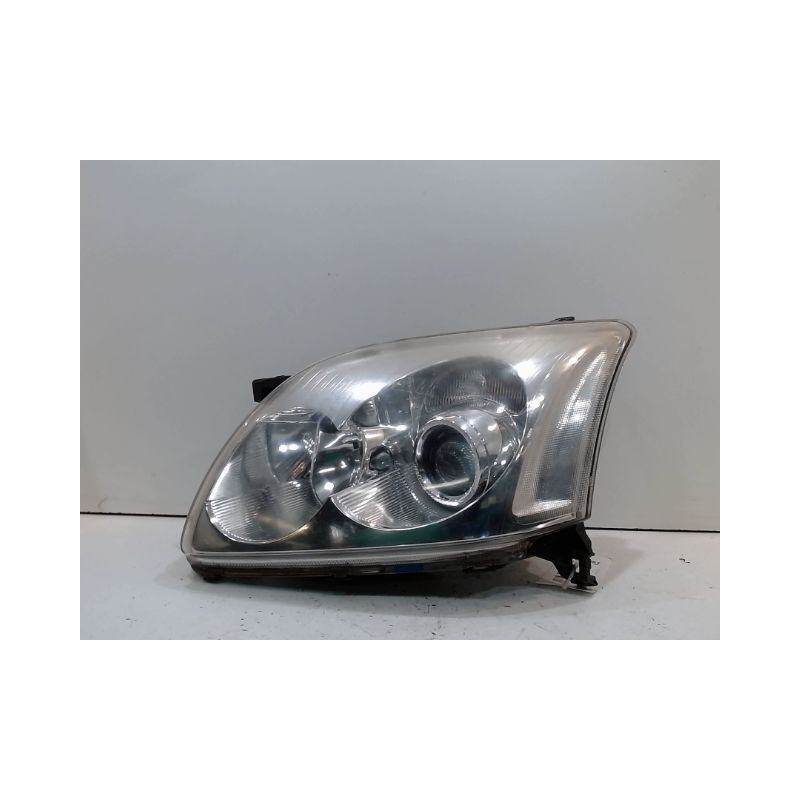 PHARE GAUCHE TOYOTA AVENSIS