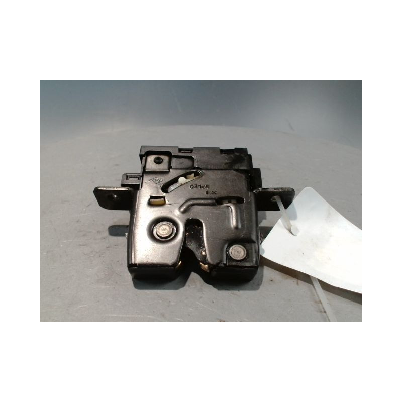 SERRURE COFFRE ARRIERE NISSAN MICRA C+C