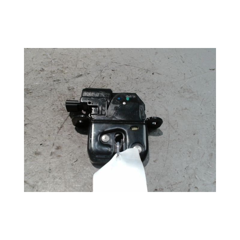 SERRURE COFFRE ARRIERE RENAULT TWINGO 2 2010-