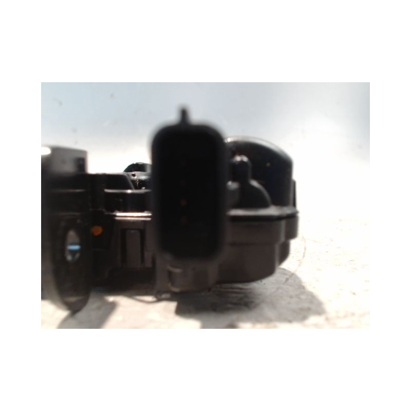 SERRURE COFFRE ARRIERE RENAULT TWINGO 2 2010-