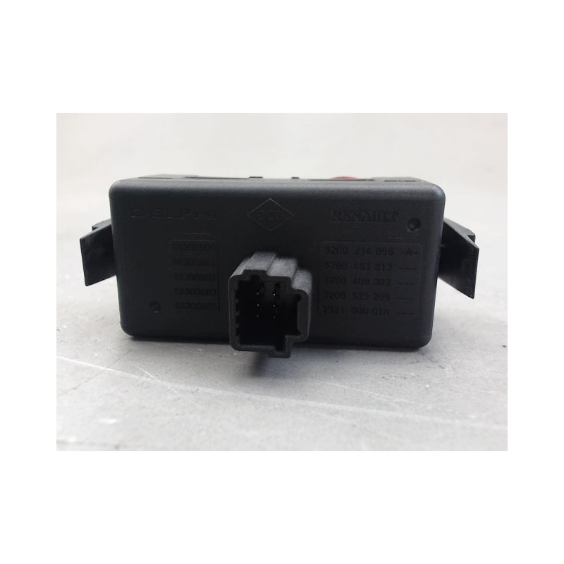 BOUTON DE WARNING RENAULT CLIO