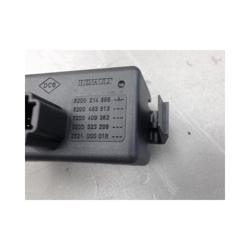 BOUTON DE WARNING RENAULT CLIO