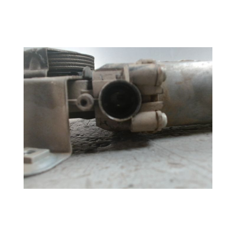 MECANISME+MOTEUR LEVE-GLACE AVANT DROIT RENAULT TWINGO 2 2010-