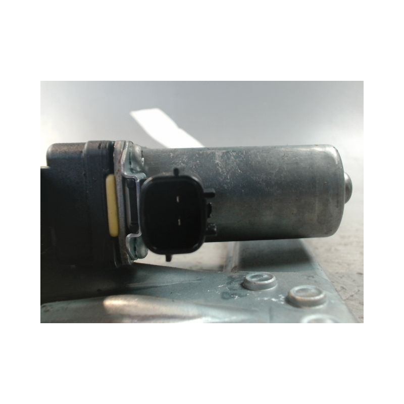 MECANISME+MOTEUR LEVE-GLACE AVANT DROIT DACIA LOGAN -08