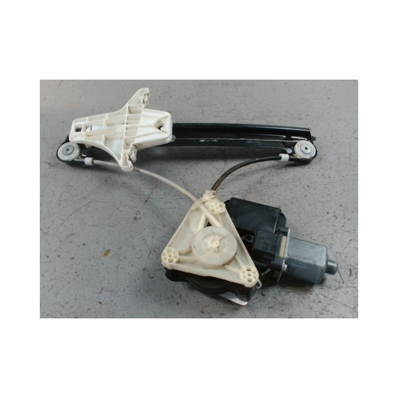 MECANISME+MOTEUR LEVE-GLACE ARRIERE DROIT VOLKSWAGEN POLO 2009-