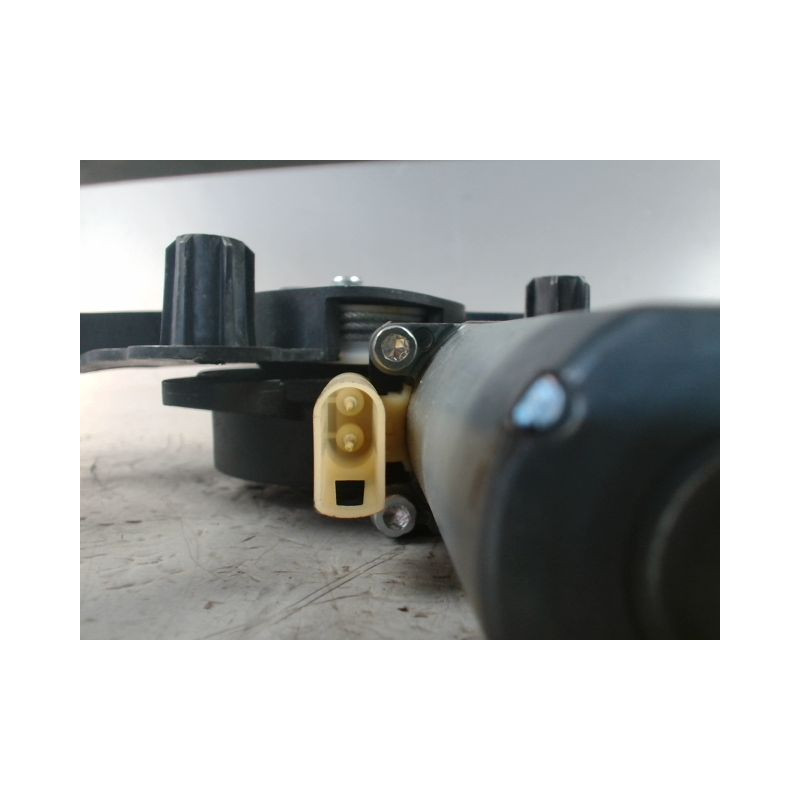 MECANISME+MOTEUR LEVE-GLACE AVANT DROIT FORD FIESTA 2010-