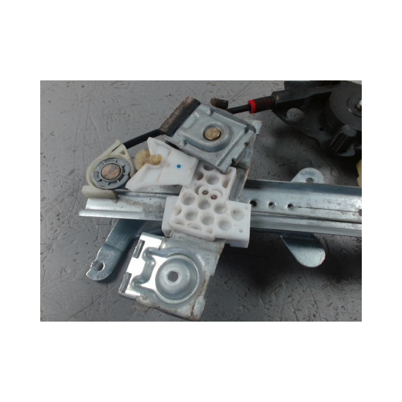 MECANISME+MOTEUR LEVE-GLACE AVANT DROIT FORD FIESTA 2010-