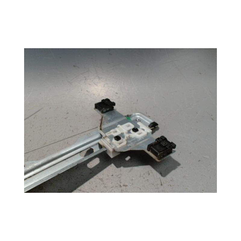 MECANISME+MOTEUR LEVE-GLACE AVANT DROIT PEUGEOT 3008 2009-