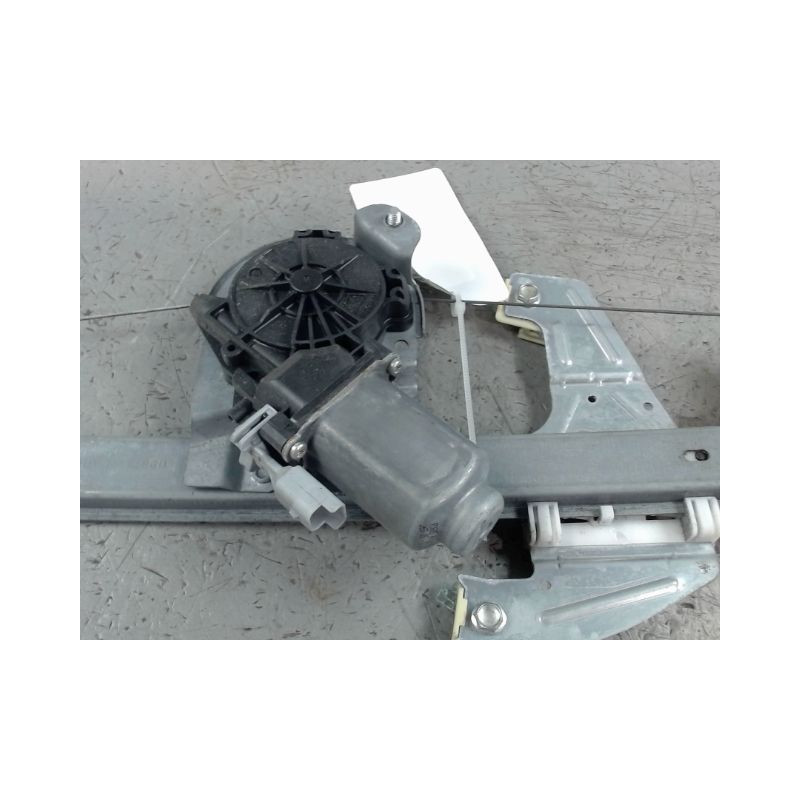 MECANISME+MOTEUR LEVE-GLACE AVANT GAUCHE TOYOTA AYGO 5P