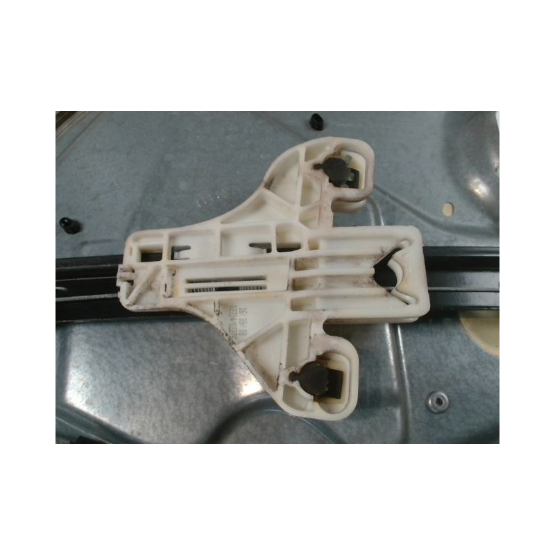 MECANISME+MOTEUR LEVE-GLACE ARRIERE DROIT VOLKSWAGEN POLO 2009-