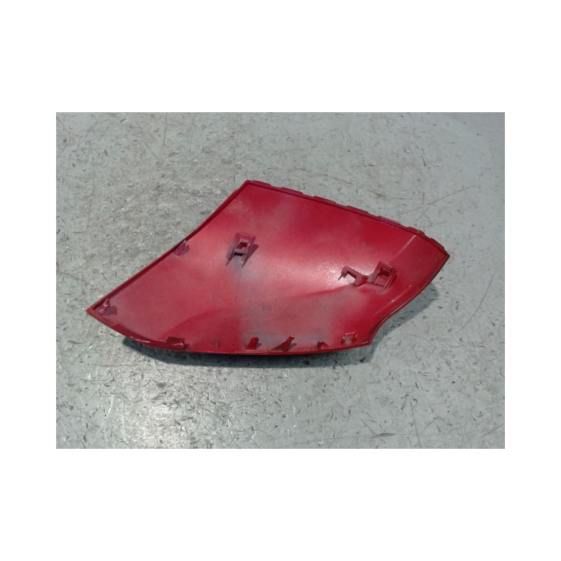 CARENAGE RETROVISEUR EXTERIEUR DROIT RENAULT MEGANE III ESTATE 09-