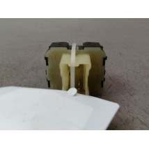 COMMANDE LEVE-GLACE PORTE AVG DACIA DUSTER 2010-