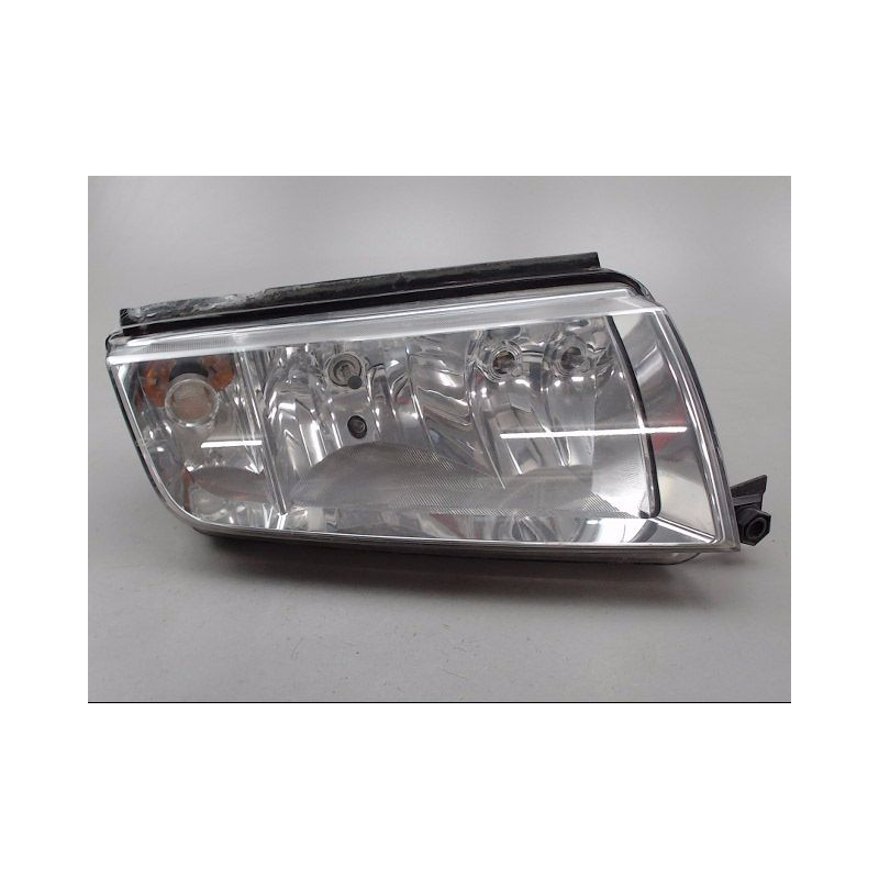 PHARE DROIT SKODA FABIA COMBI