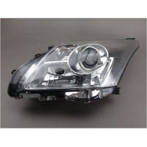 PHARE GAUCHE TOYOTA AVENSIS
