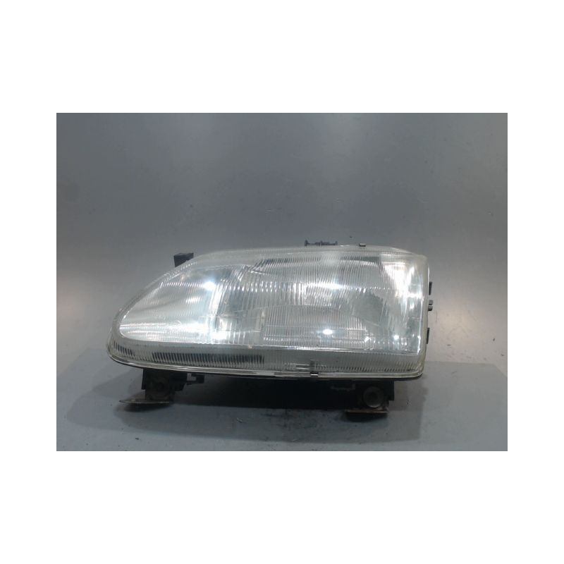 PHARE GAUCHE RENAULT MEGANE