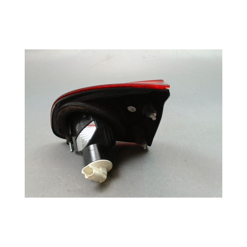 FEU ARRIERE INTERIEUR GAUCHE NISSAN QASHQAI +2 I Phase 2 LONG 2010-2014