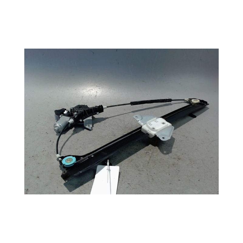 MECANISME+MOTEUR LEVE-GLACE AVANT DROIT NISSAN NV200