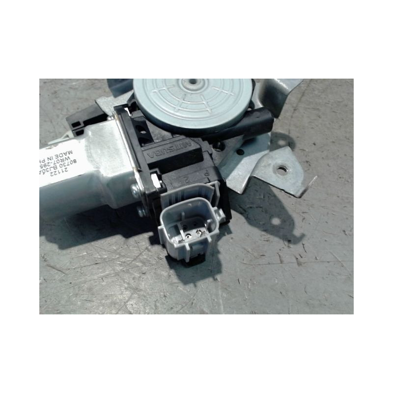 MECANISME+MOTEUR LEVE-GLACE AVANT DROIT NISSAN NV200